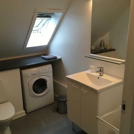 Glk 5 Th Apartment